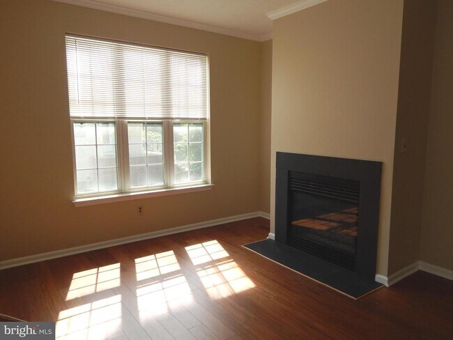 Foto del edificio - 862 N Waterford Ln