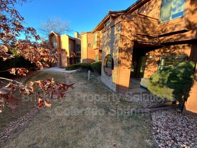 Foto del edificio - 5048 Sunsuite Trail