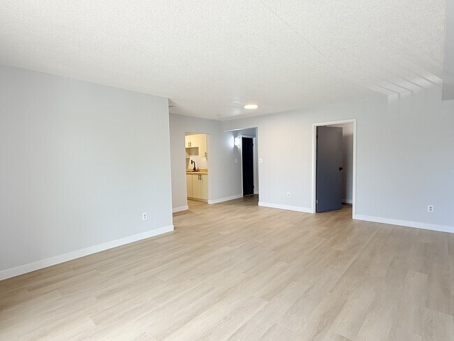 Photo du bâtiment - 2940 Elsmere Ave