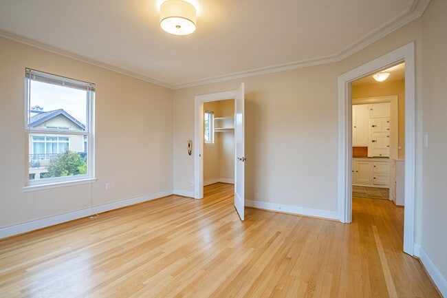 Interior Photo - Lakeside Apartments