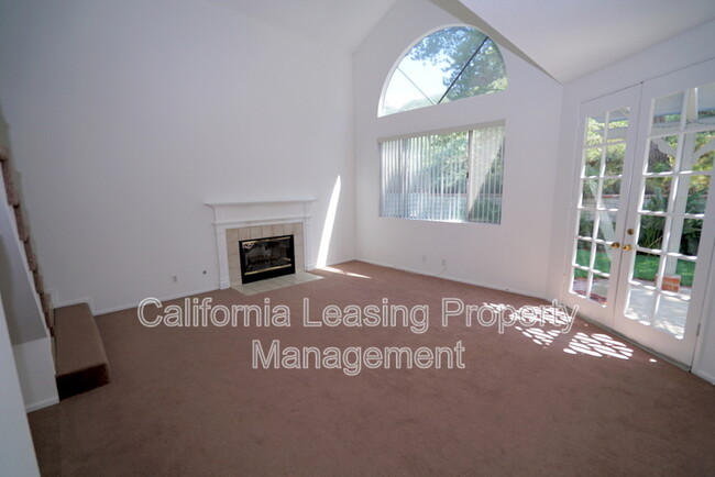 Foto del edificio - 28410 N Evergreen Ln