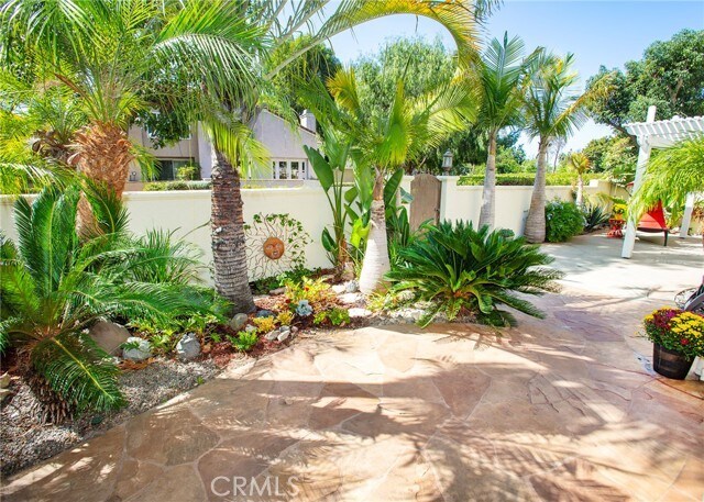 Foto del edificio - 22541 Lake Forest Ln