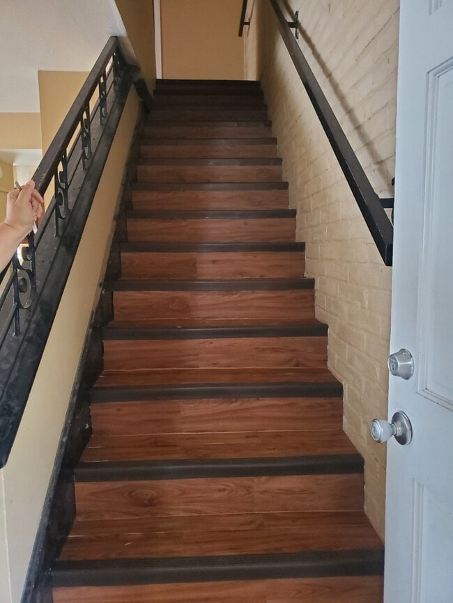 Building Photo - Oaks of Sam Houston