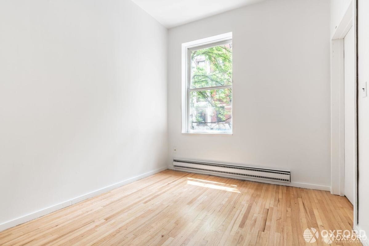 Foto principal - 121 West 3rd Street