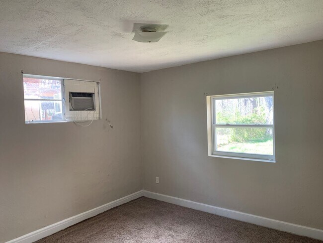 Foto del edificio - 4629 Ferncliff Dr