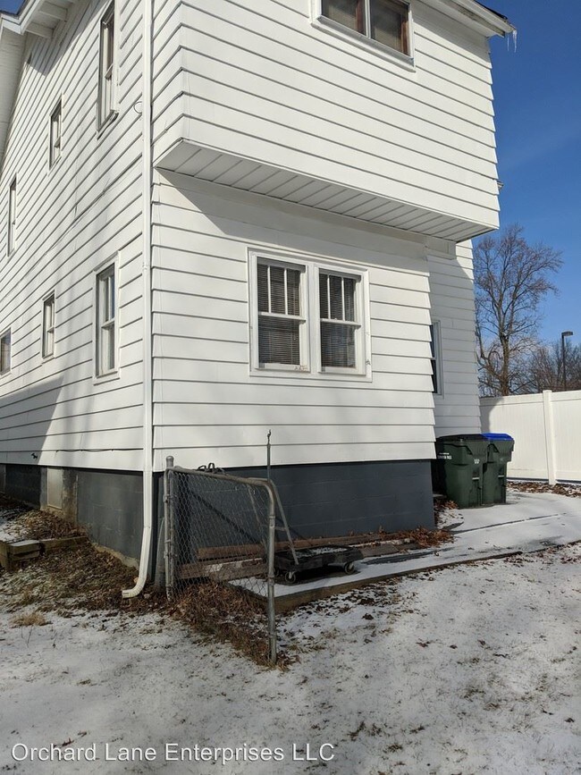 Building Photo - 4 br, 1 bath House - 2485 12th St