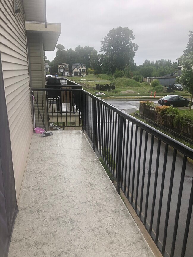 Balcony - 1349 Salter St