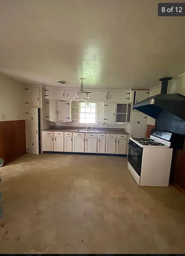 Building Photo - 4255 Woodlawn Ave