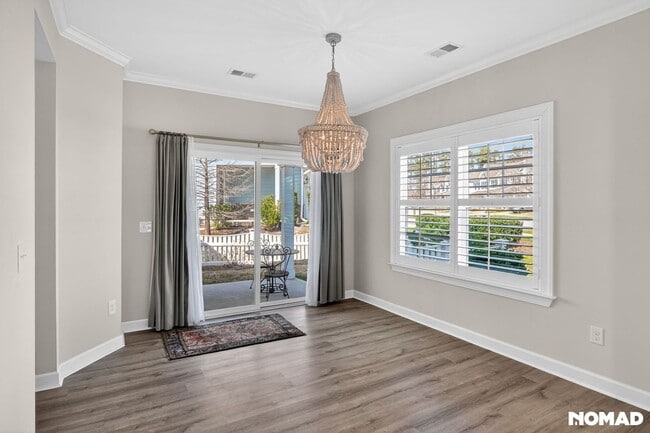 Building Photo - 121 White Stone Pl