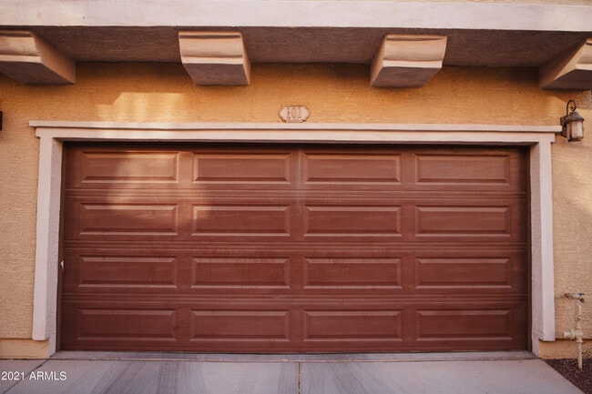 Building Photo - 2754 S Sulley Dr