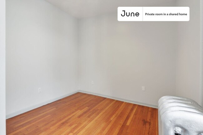 Foto del edificio - Room in Shared 4 bed/1 bath home