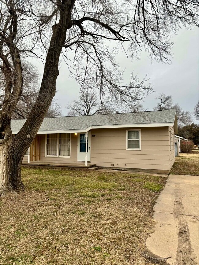 Foto del edificio - 316 E 2nd St