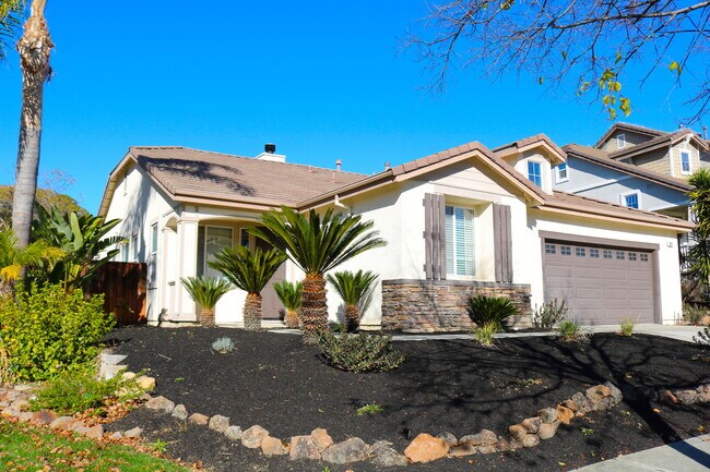 Foto del edificio - Beautiful Single Story 4 Bedroom in Shadow...