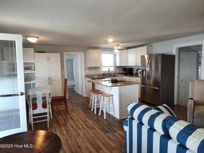 Foto del edificio - 174 Cedar Point Blvd