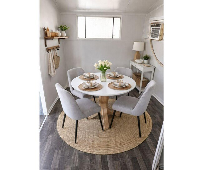 Foto del edificio - 14 Circle Dr