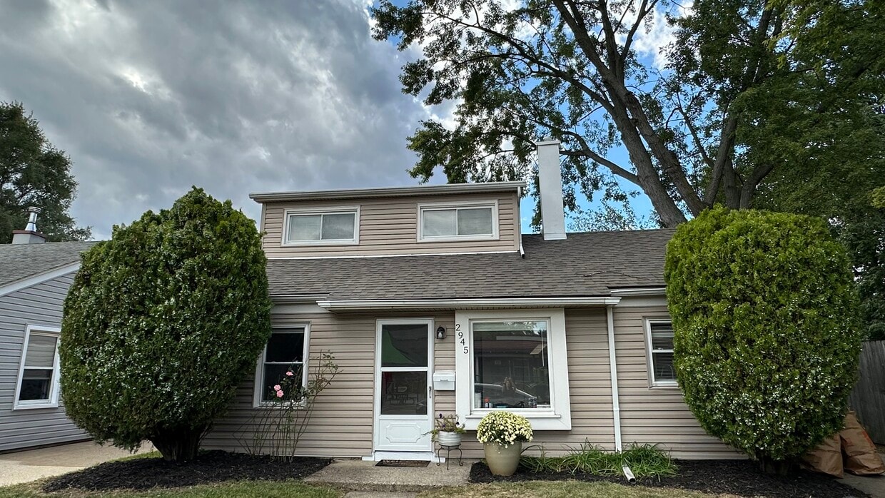 Primary Photo - 2945 Burdette St