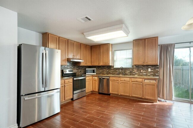Foto del edificio - 4605 Nuckols Crossing Rd