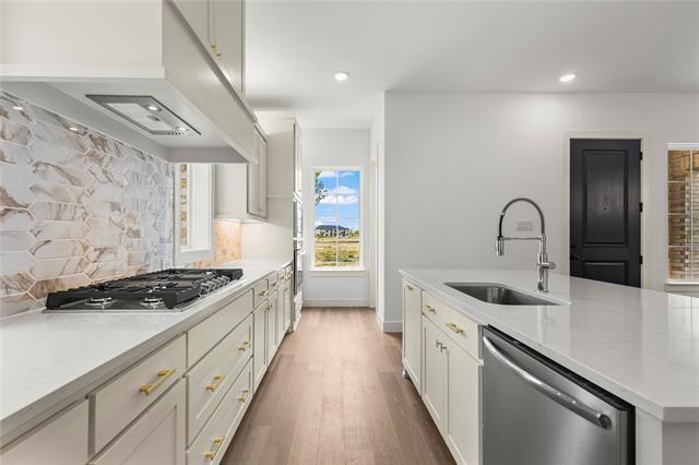 Foto del edificio - 15668 Gladeside Ave
