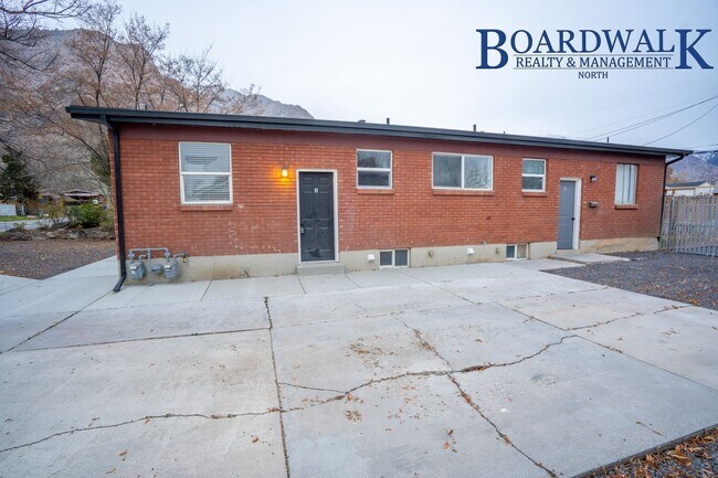 Foto del edificio - Newly Remodeled 3 Bedroom East of Harrison Blvd!