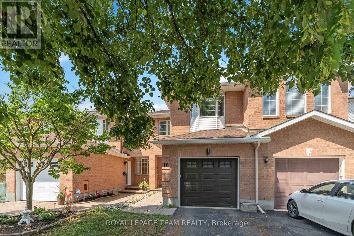 Primary Photo - 16 Cohen Ave