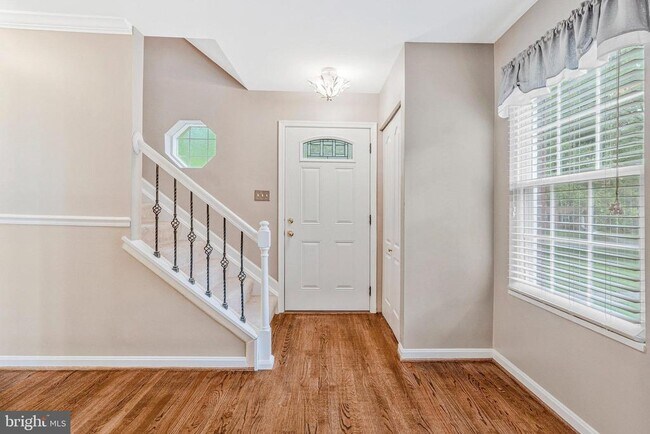 Foto del edificio - 6401 Old Scotts Ct