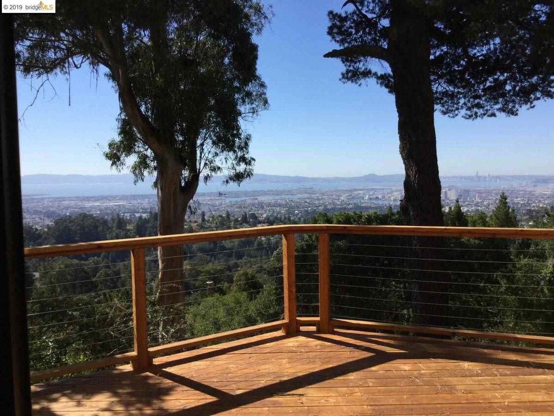 Foto principal - 6173 Ascot Dr
