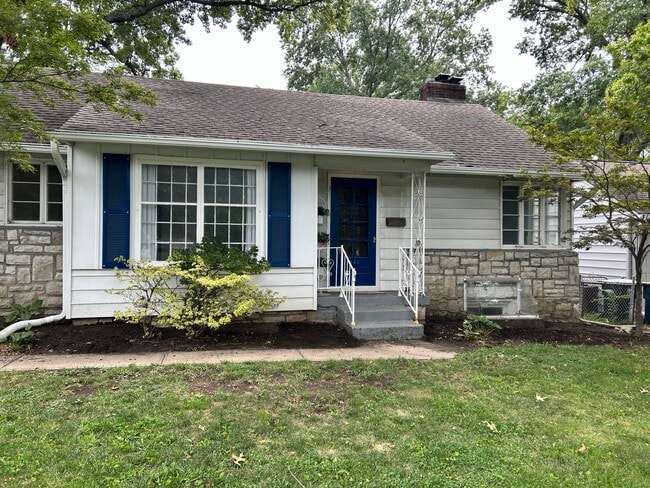 Building Photo - 8001 Ward Parkway Plz
