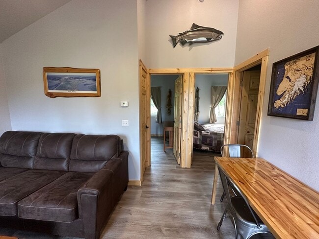 Building Photo - 1050 Angler Dr