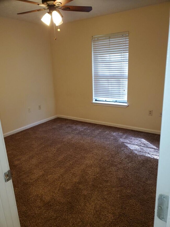 513 Mansion St Unit 519, Wetumpka, AL 36092 Apartments in Wetumpka