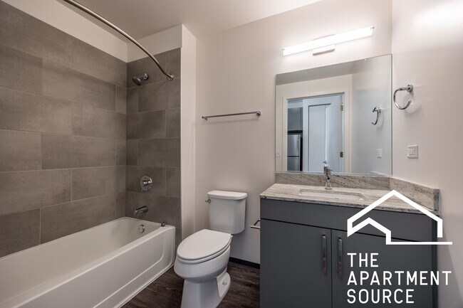 Foto del edificio - 2340 N California Ave