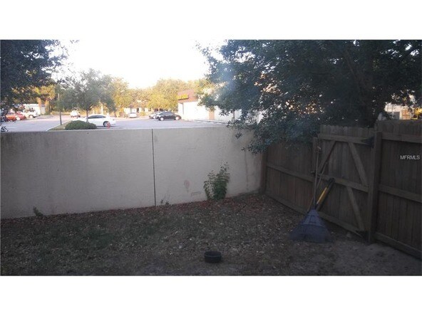 Foto del edificio - 2243 Sweet Holly Ln