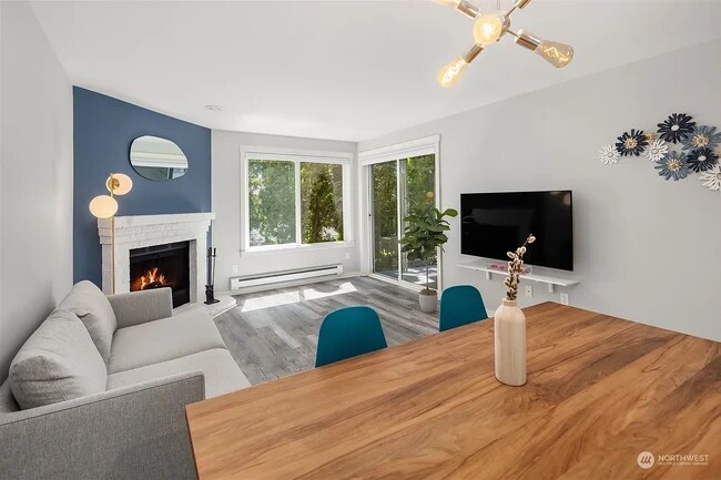 Sala de estar - 11303 NE 128th St