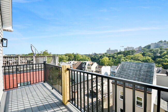 Foto del edificio - 4728 Lorigan St