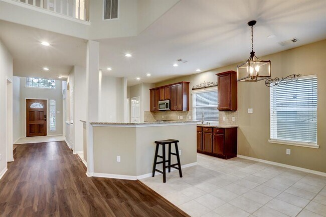 Building Photo - 23 W Spindle Tree Cir