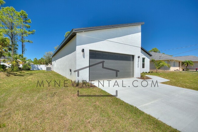 Building Photo - Deposit-Free! Modern, energy efficient hom...