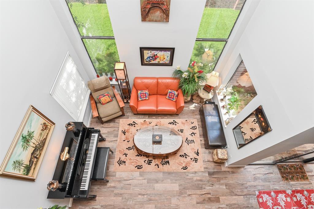 Foto principal - 7447 Cambridge St