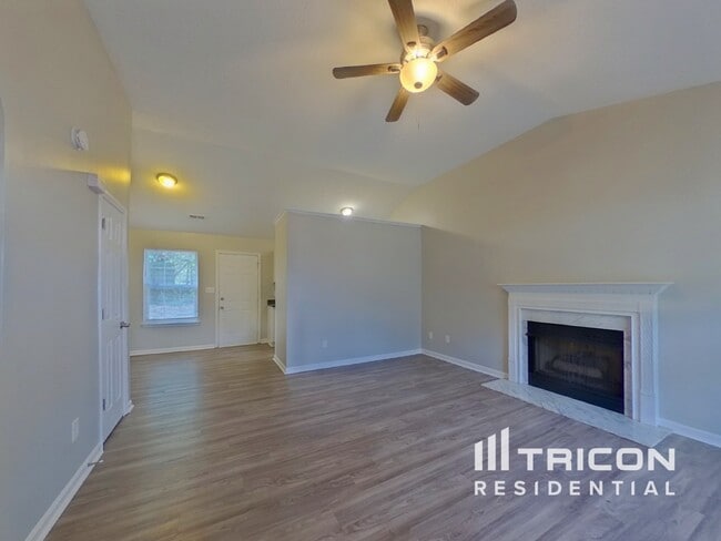 Building Photo - 1134 Summit Hills Dr