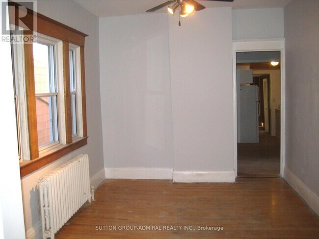 Building Photo - 238 Lumsden Ave