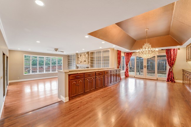 Building Photo - 6681 Hampton Drive