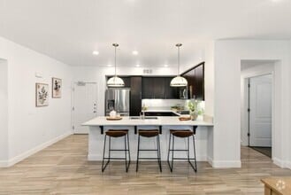 Building Photo - 1130 Karby Terrace