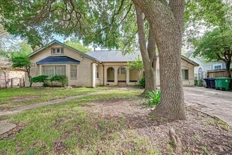 Building Photo - 6109 Saxon Dr