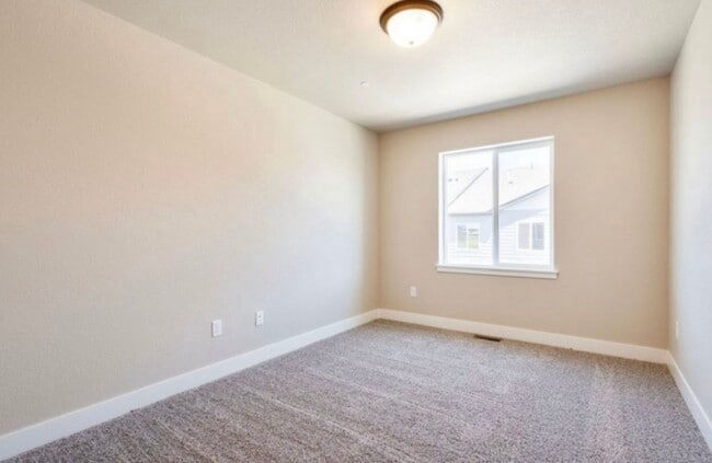 Foto del edificio - 6933 4th Street Rd