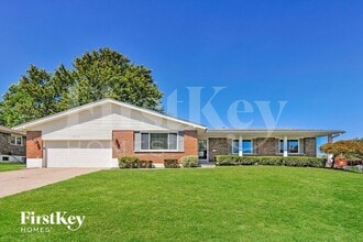 Building Photo - 916 Palm Dr
