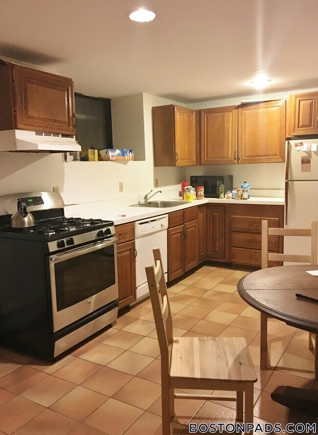 Foto del edificio - 132 Chiswick Rd