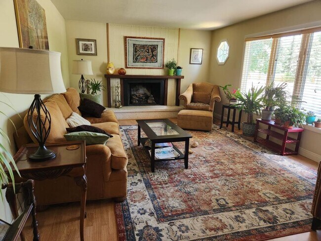 Foto del edificio - 2479 Holiday Ranch Loop Rd