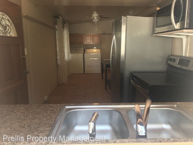 Building Photo - 1 br, 1 bath House - 8433 Melvin Avenue