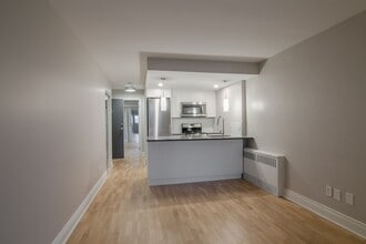 Building Photo - 3460 Rue Durocher