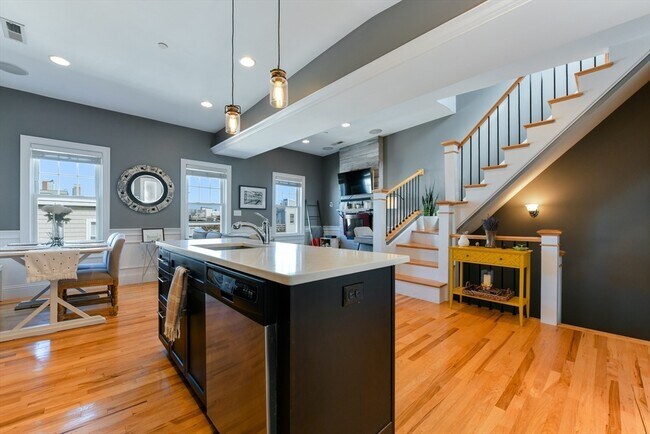 Building Photo - 5 Grimes St