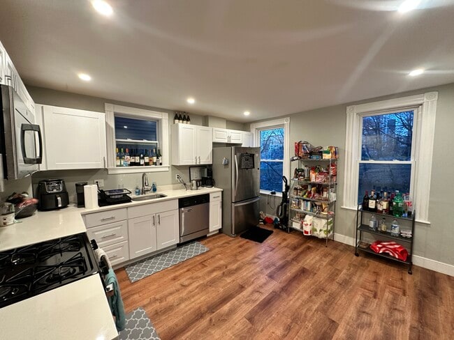 Foto del edificio - 172 Saint Alphonsus St