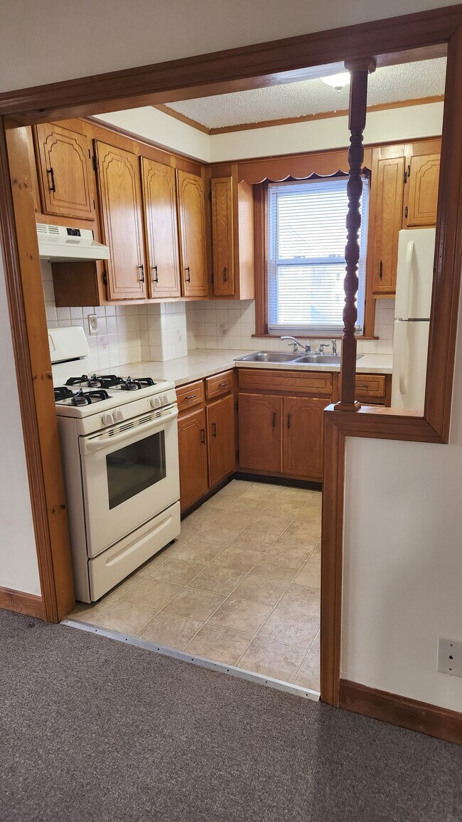 Foto del edificio - 83 Brayton Ave